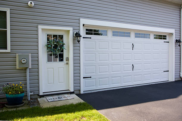 24/7 Emergency Garage Door Panel Replacement experts in Tega Cay, SC